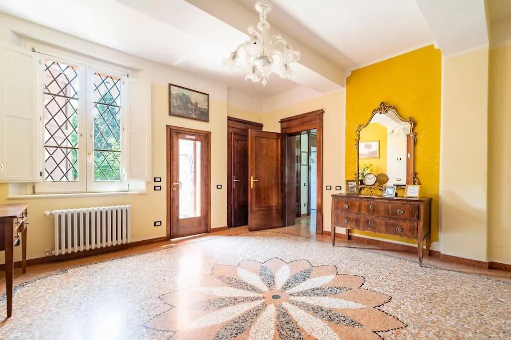 Elegant Apt, Wi-Fi And Garden Apartment Bologna 0*,  Italy