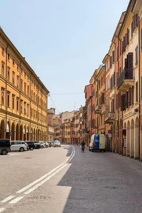 Elegant Apt, Wi-Fi And Garden Apartment Bologna 0*,  Italy