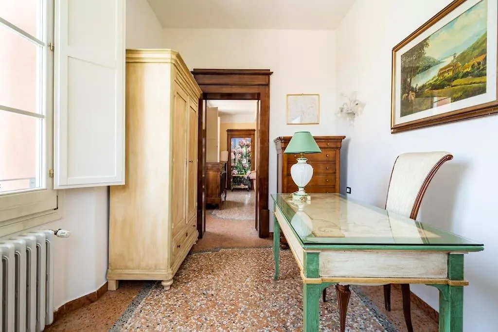 Elegant Apt, Wi-Fi And Garden Apartment Bologna