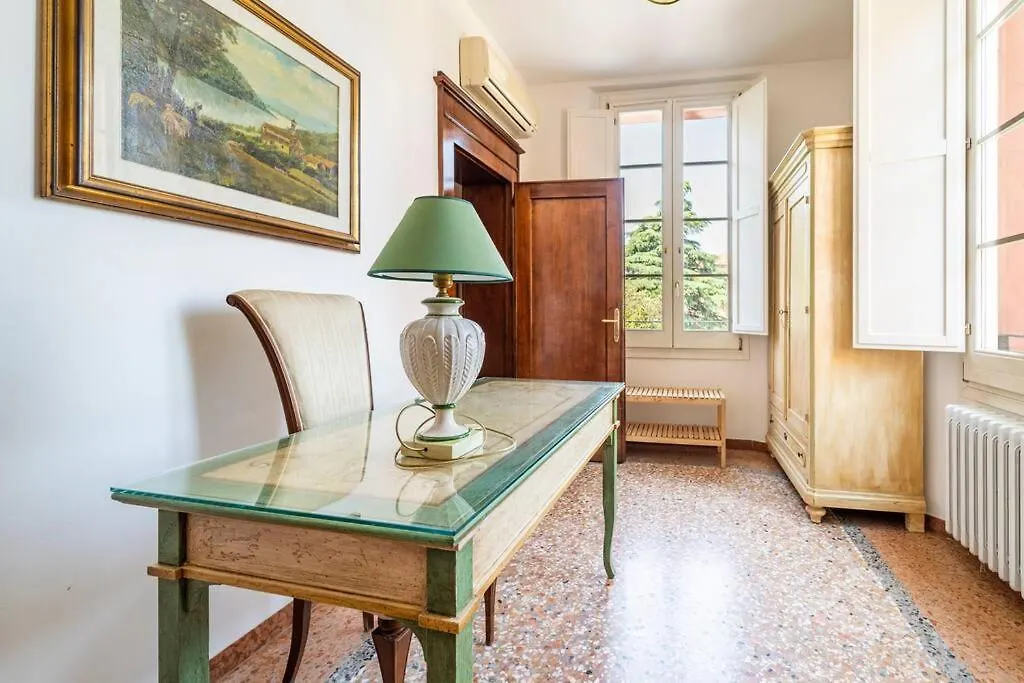 Elegant Apt, Wi-Fi And Garden Lägenhet Bologna